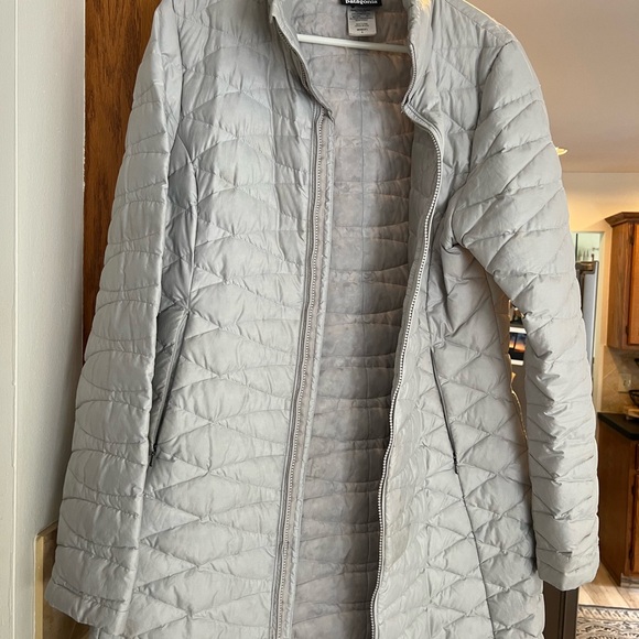 Patagonia Jackets & Blazers - Patagonia Gray Puffer Jacket Full-Length Zipper